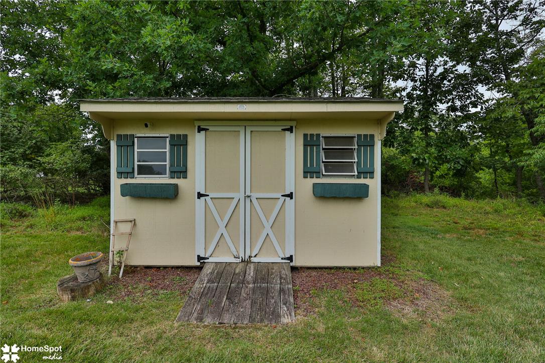 6994 Carriage Property Photo 8