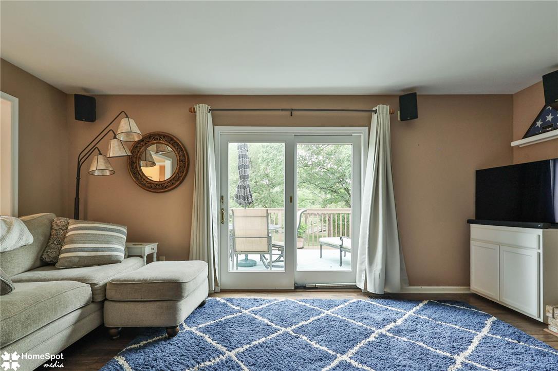 6994 Carriage Property Photo 38
