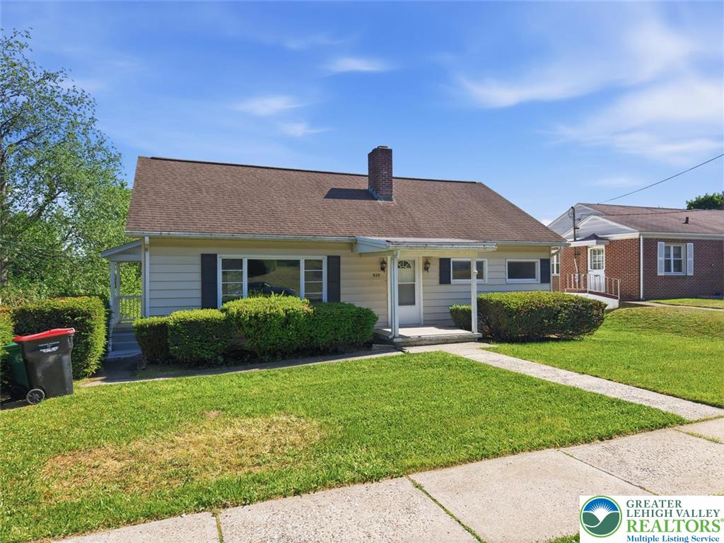 929 Coal Street Property Photo 4