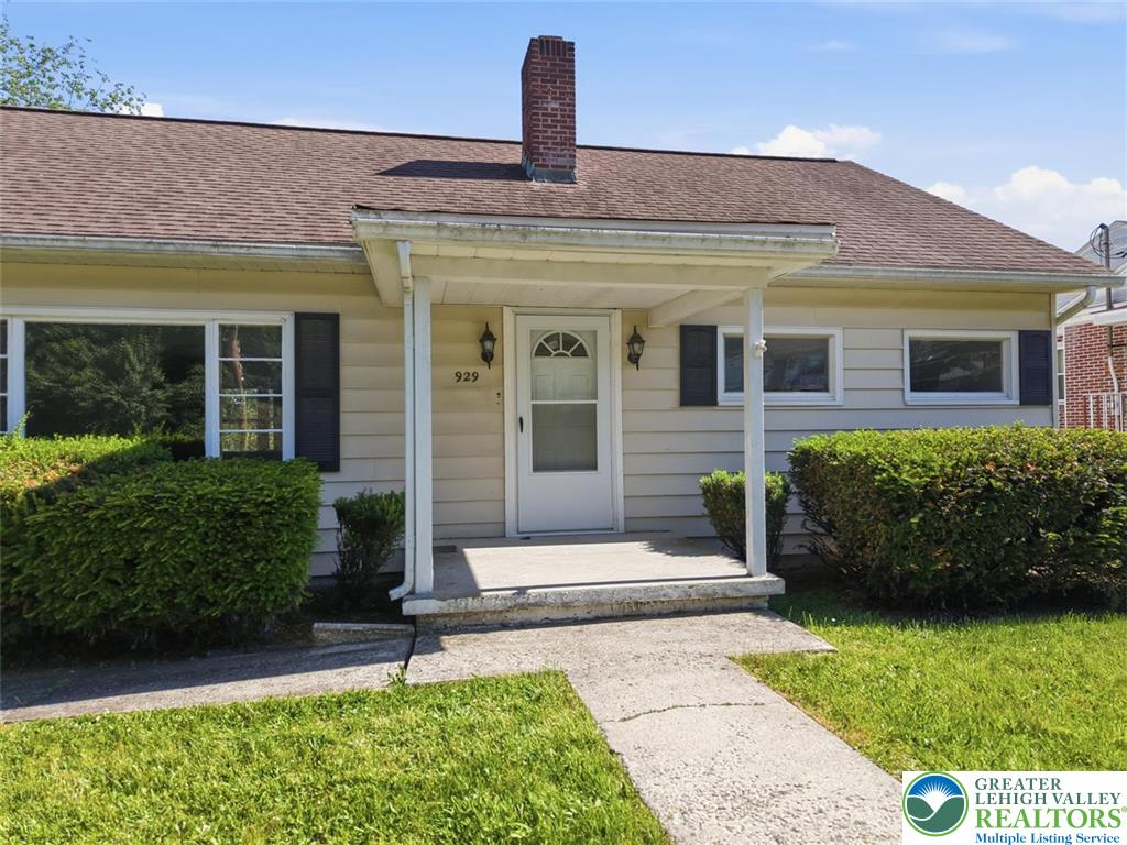 929 Coal Street Property Photo 9