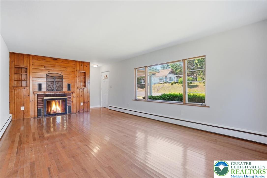 929 Coal Street Property Photo 15