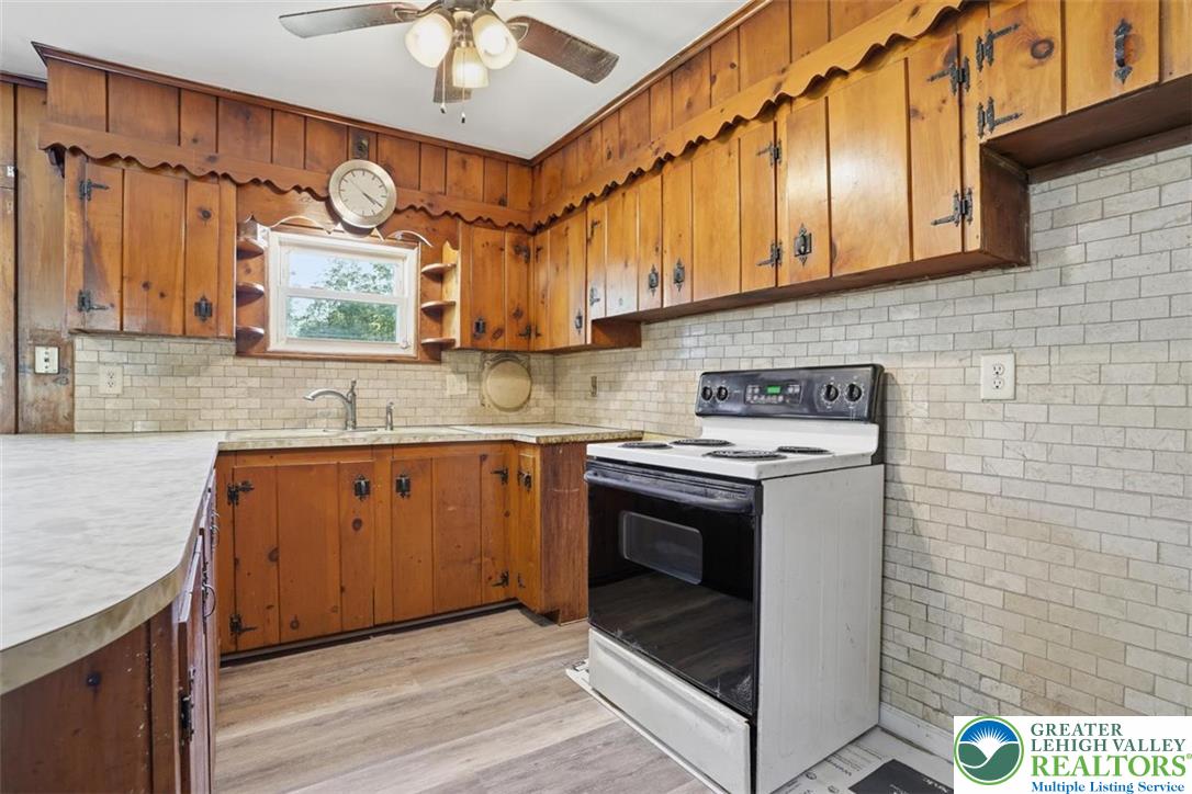 929 Coal Street Property Photo 22
