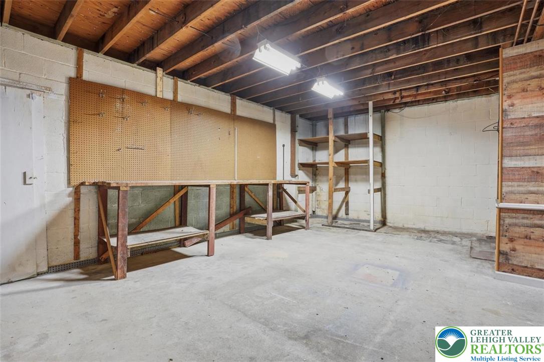 929 Coal Street Property Photo 49