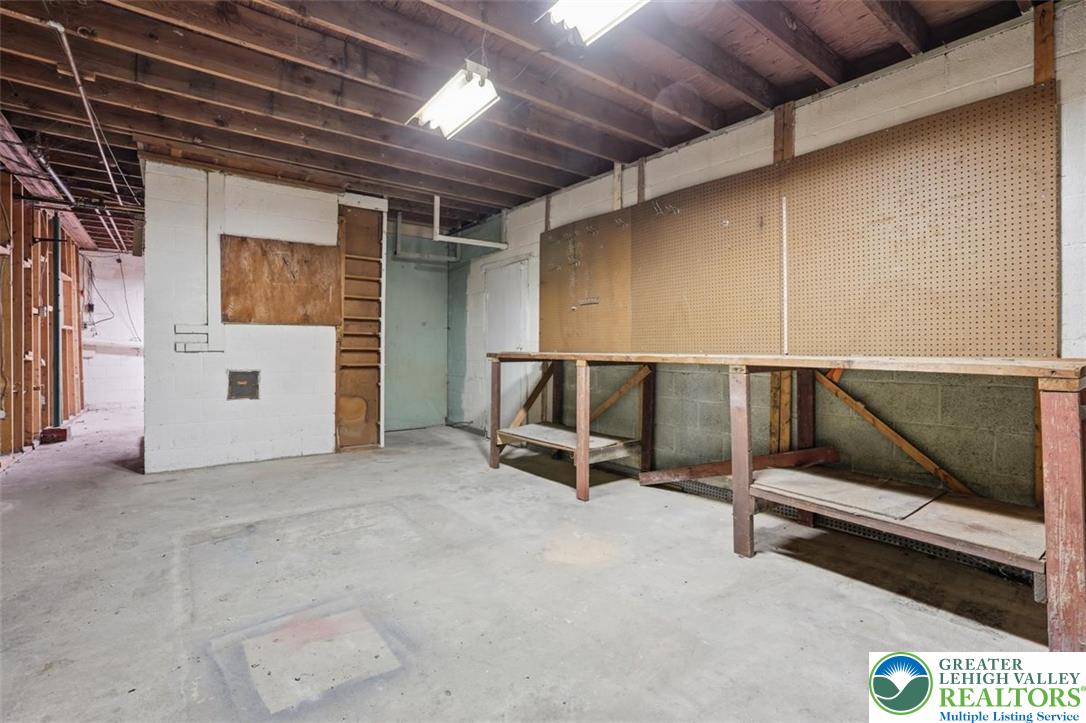 929 Coal Street Property Photo 50
