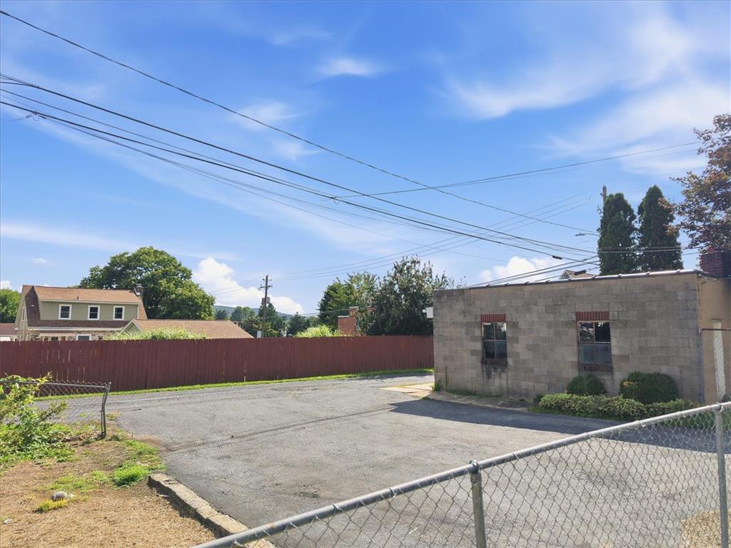230 East Susquehanna Street Property Photo 58