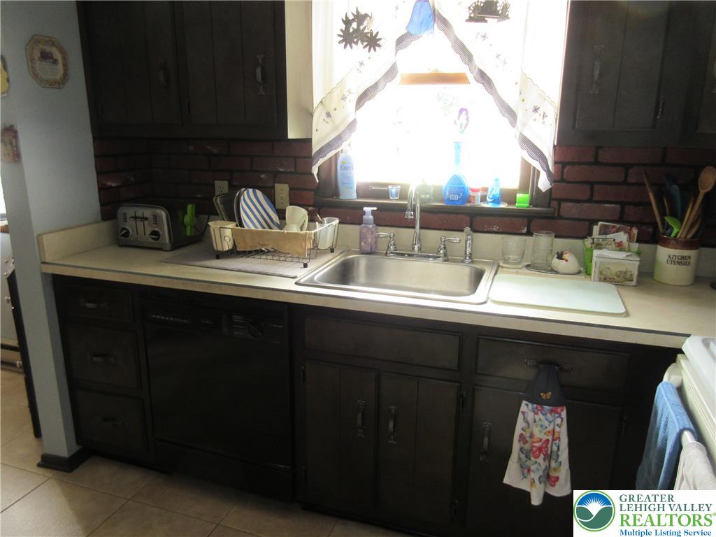 531 Mountain View Road Property Photo 6
