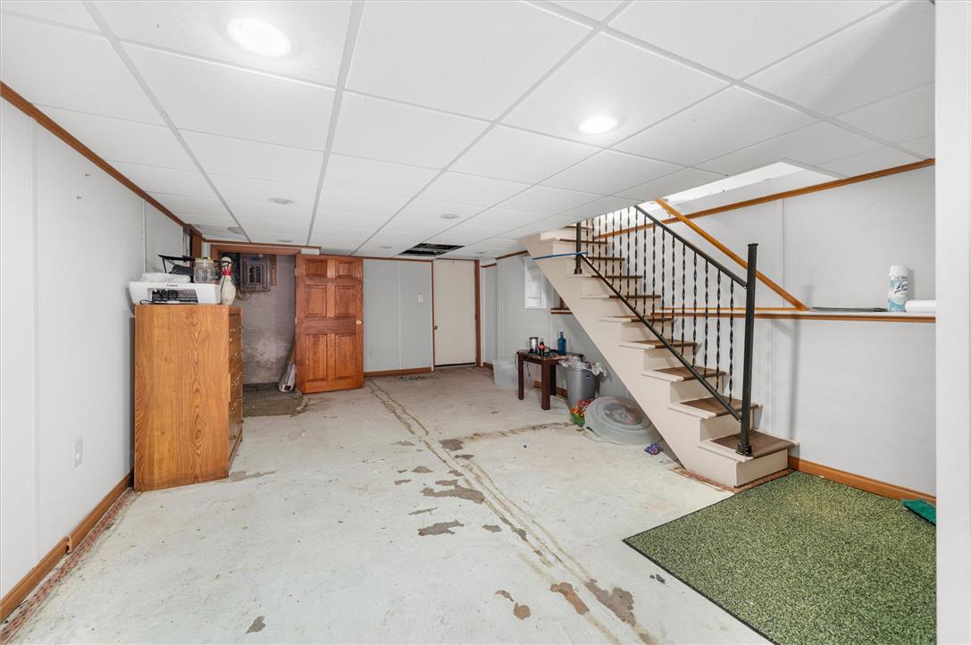 306 East 20th Property Photo 19
