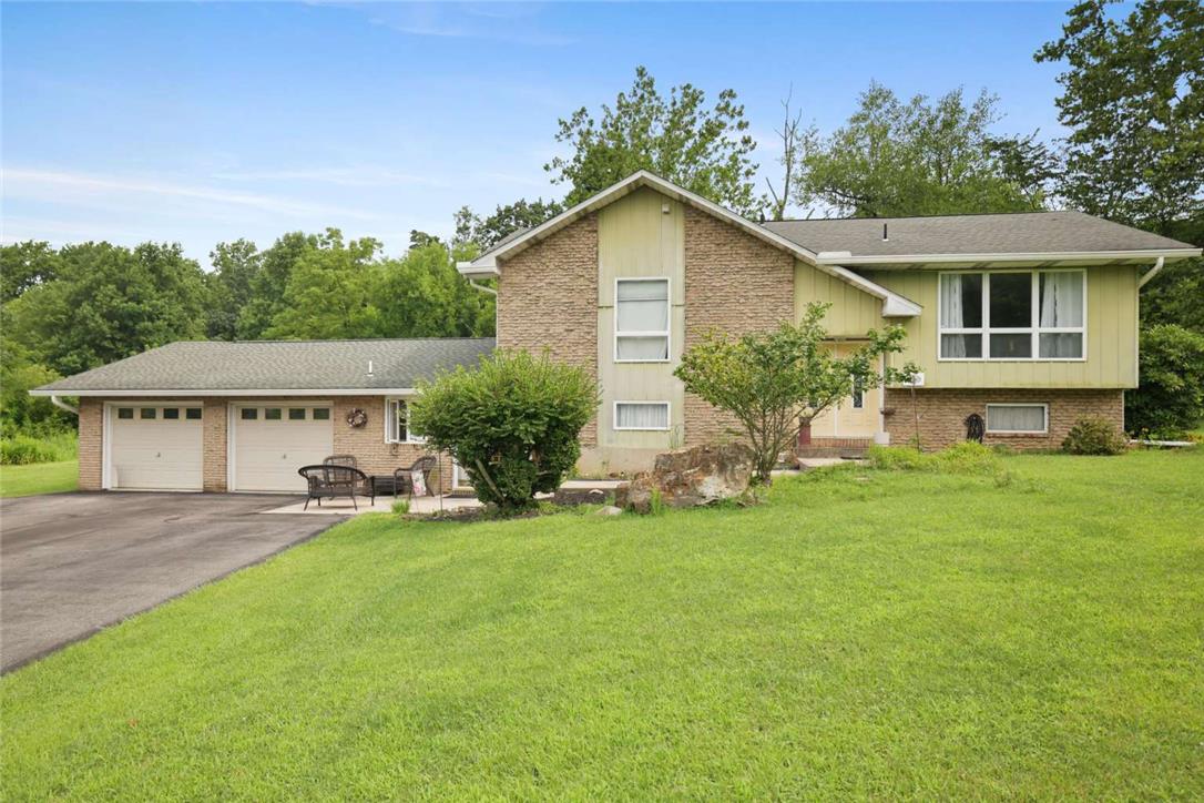 2371 Honeysuckle Road Property Photo 1