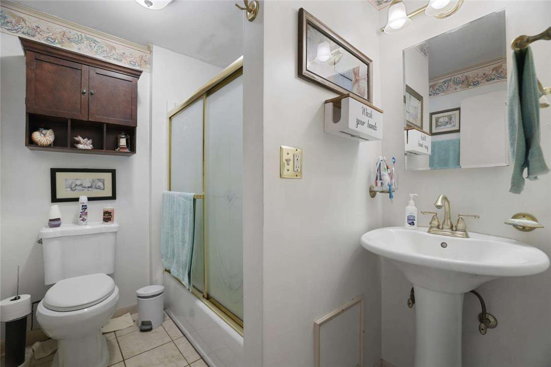 2371 Honeysuckle Road Property Photo 13
