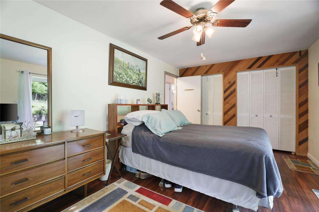2371 Honeysuckle Road Property Photo 14