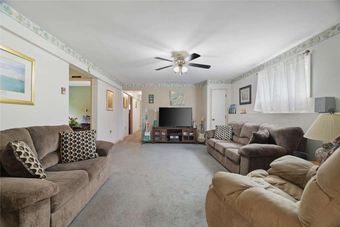2371 Honeysuckle Road Property Photo 19