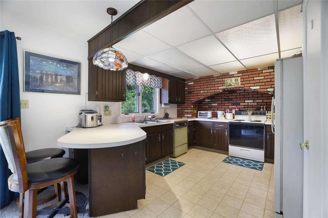 2371 Honeysuckle Road Property Photo 21