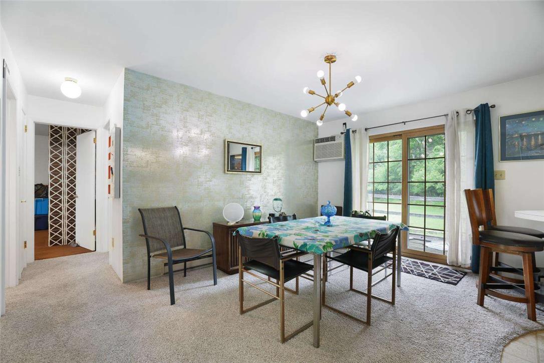 2371 Honeysuckle Road Property Photo 22
