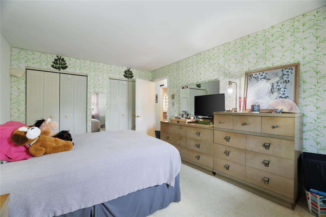 2371 Honeysuckle Road Property Photo 25
