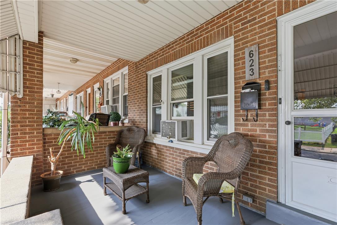 623 Saint Elmo Street Property Photo 3