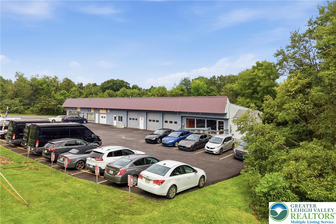 106 Camellia Road Property Photo 3