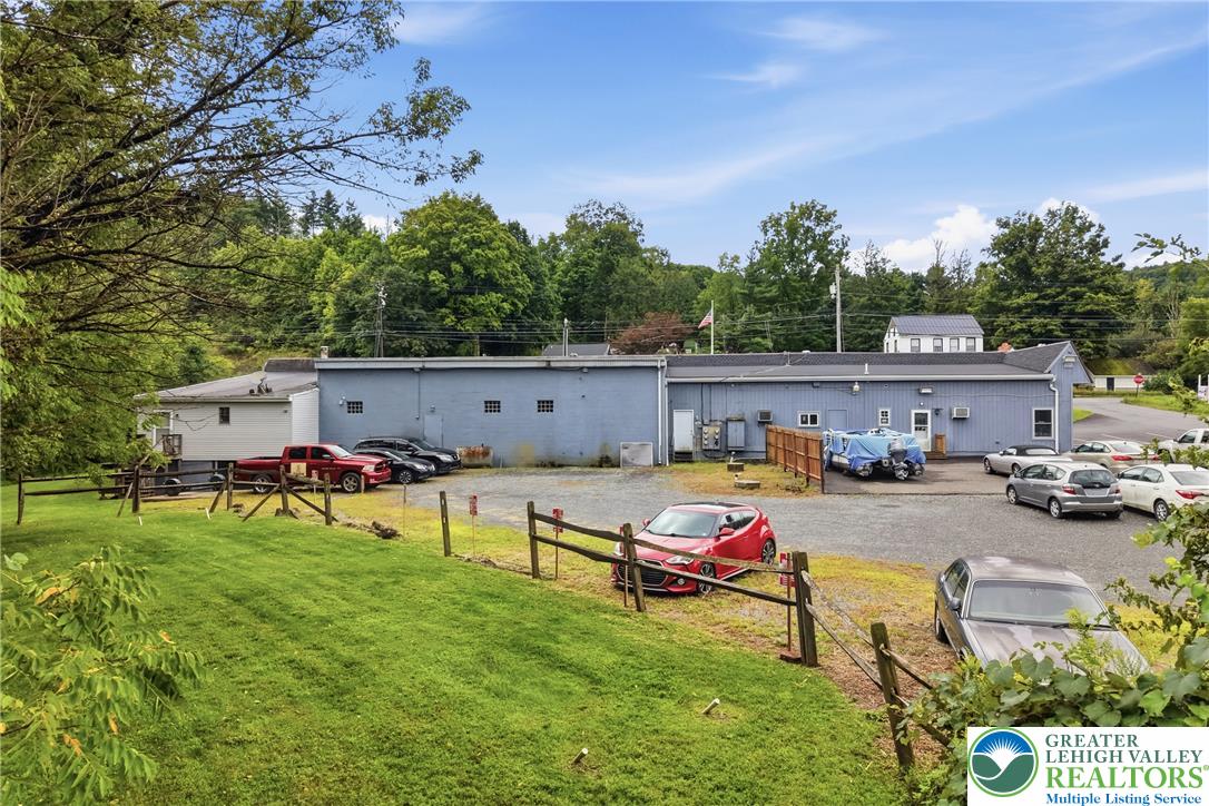 106 Camellia Road Property Photo 7