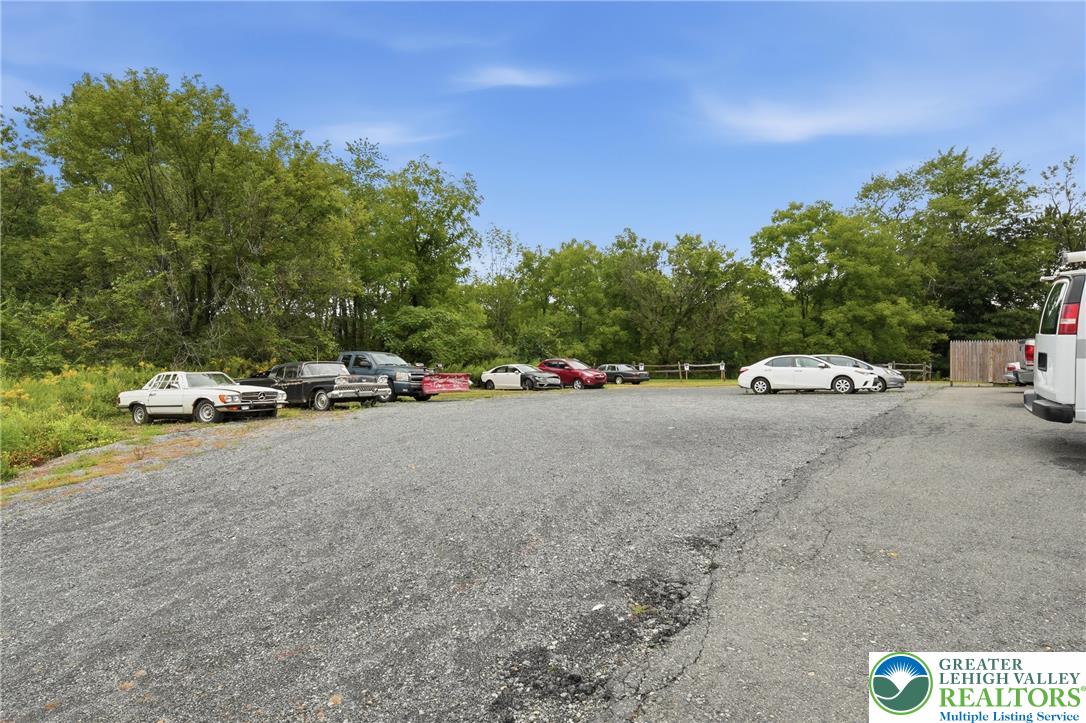 106 Camellia Road Property Photo 24