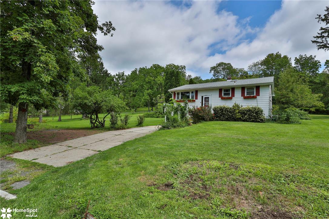 6054 Old Hickory Road Property Photo 5