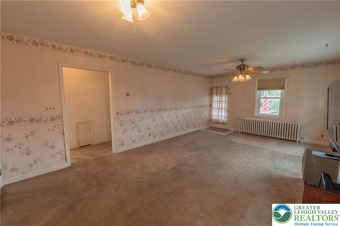 655 North Street Property Photo 5
