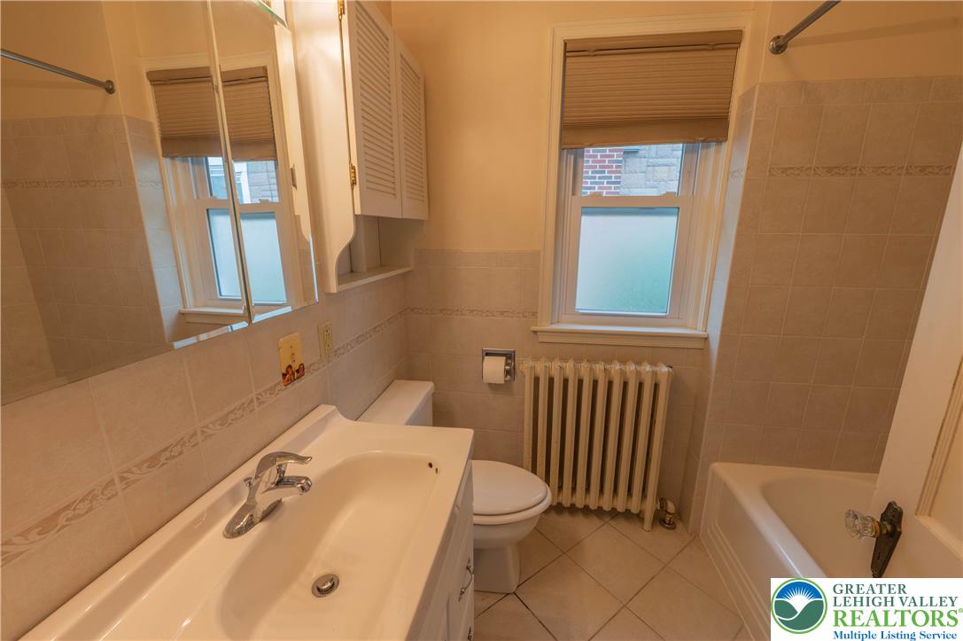 655 North Street Property Photo 10