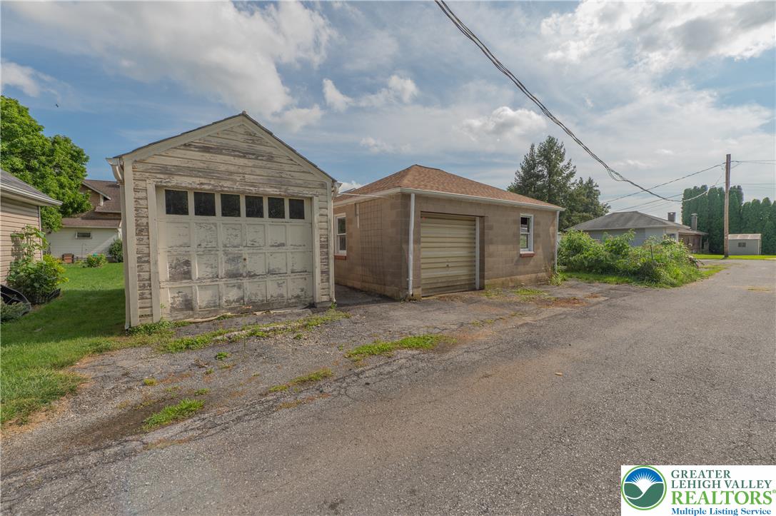 655 North Street Property Photo 16