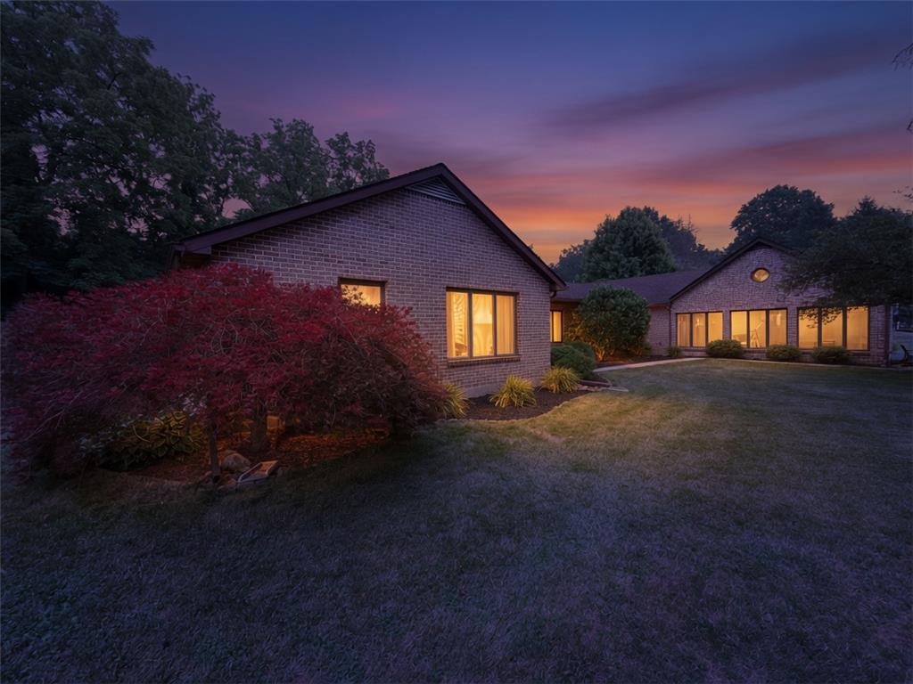 5770 Sun Valley Property Photo 1