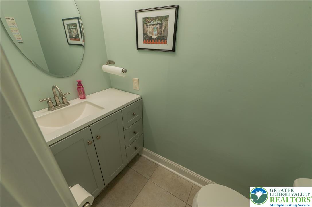 302 North 5th Street Property Photo 8