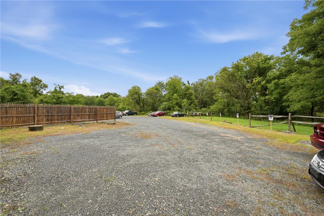 106 Camellia Road Property Photo 19