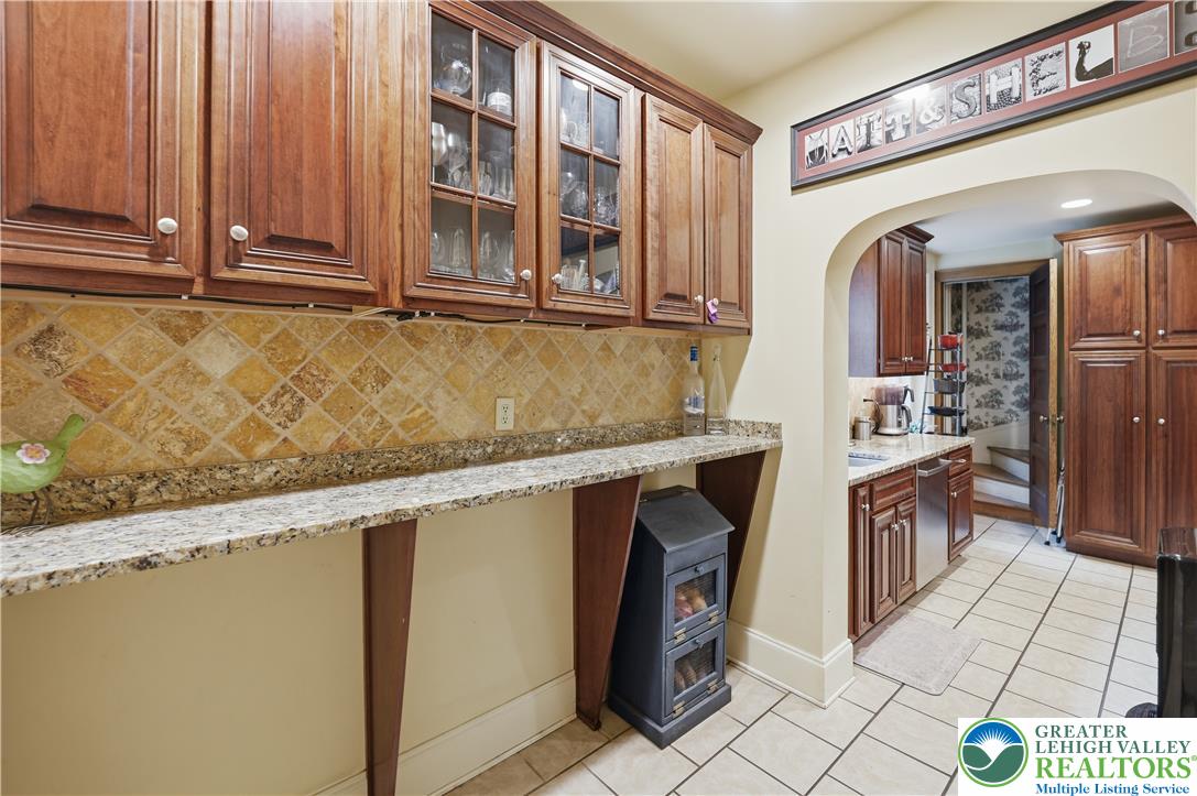 804 West Broad Street Property Photo 15