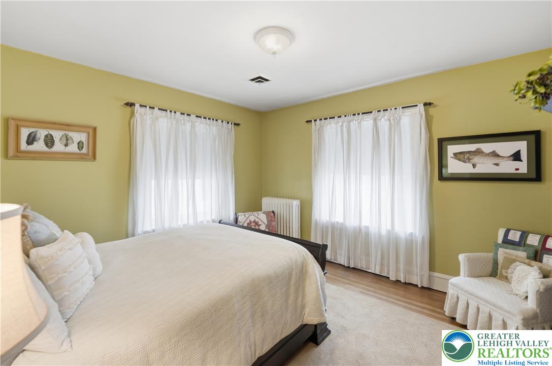 804 West Broad Street Property Photo 26
