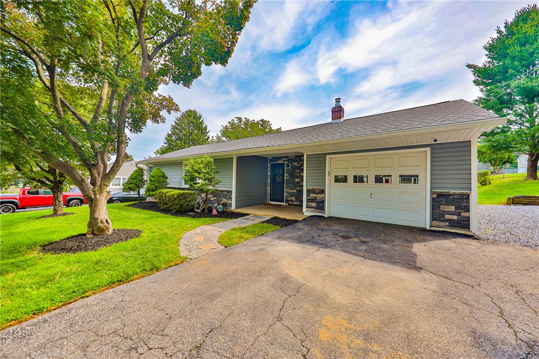 1403 Richmond Road Property Photo 3