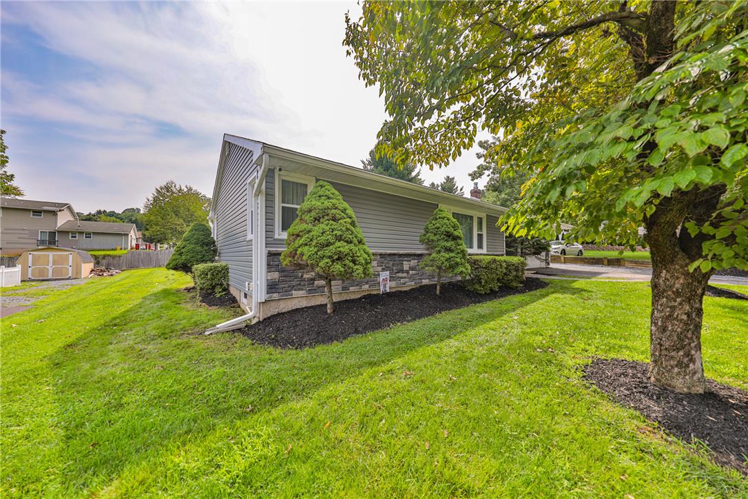 1403 Richmond Road Property Photo 7