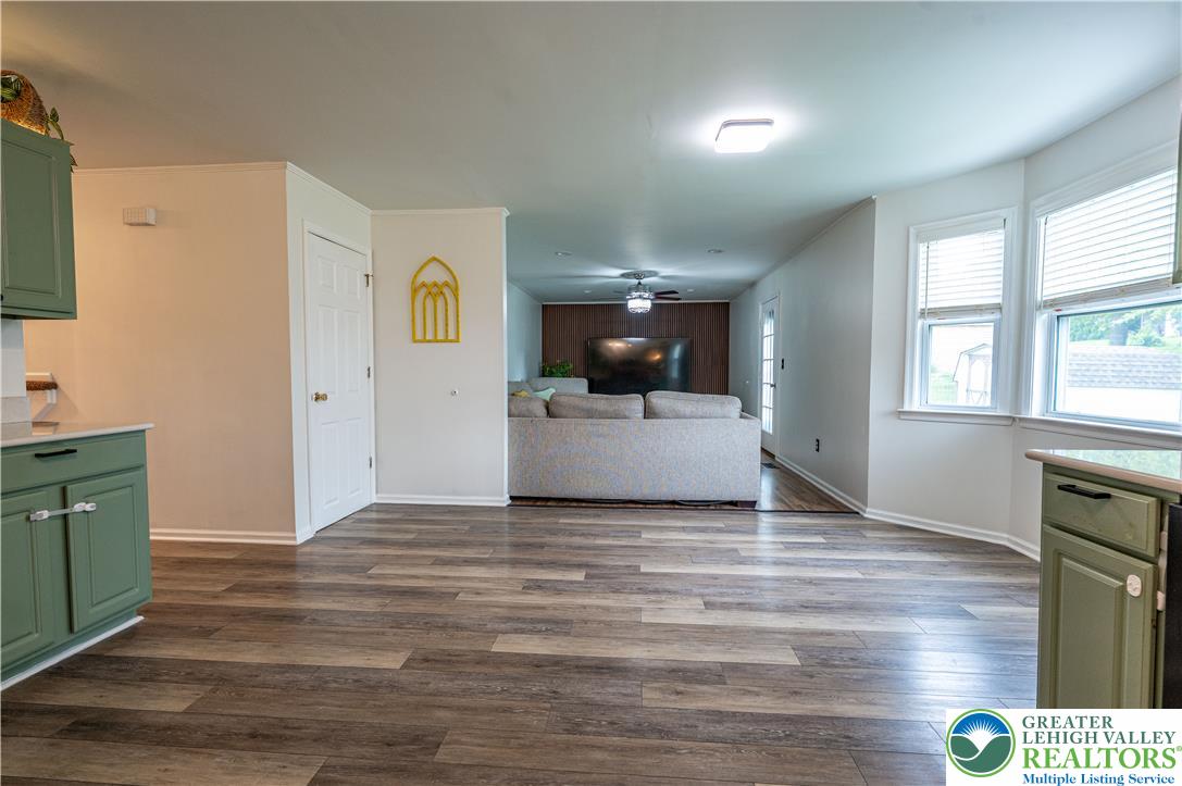 221 Jubilee Drive Property Photo 7