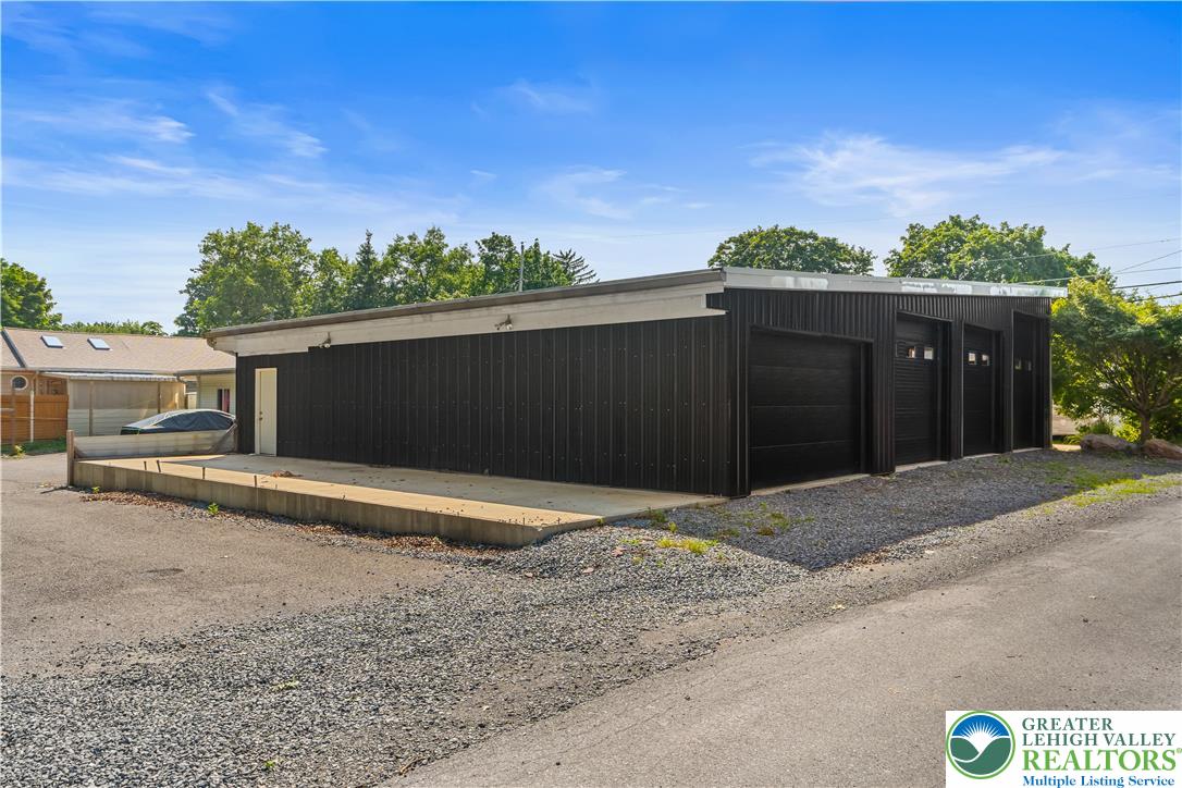 830 Fern Street Property Photo 8