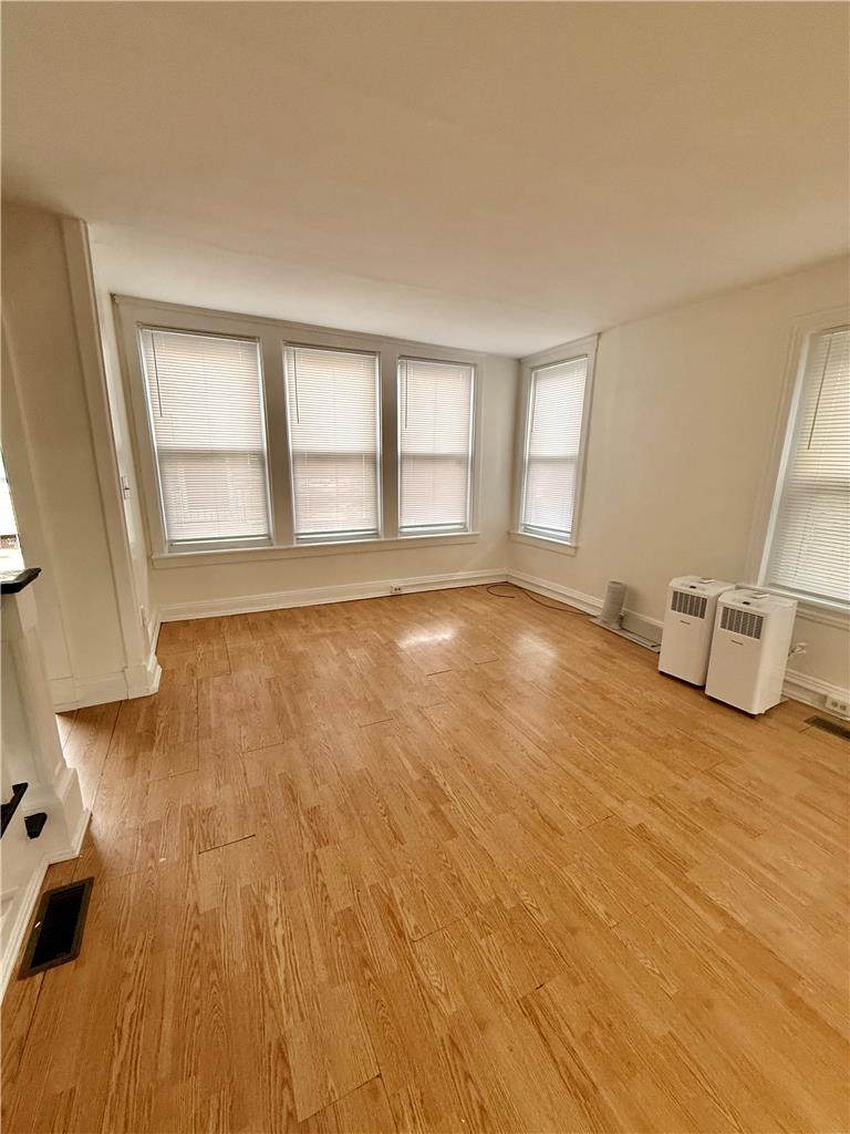 617 School Street Property Photo 2
