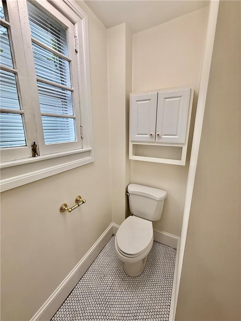617 School Street Property Photo 6