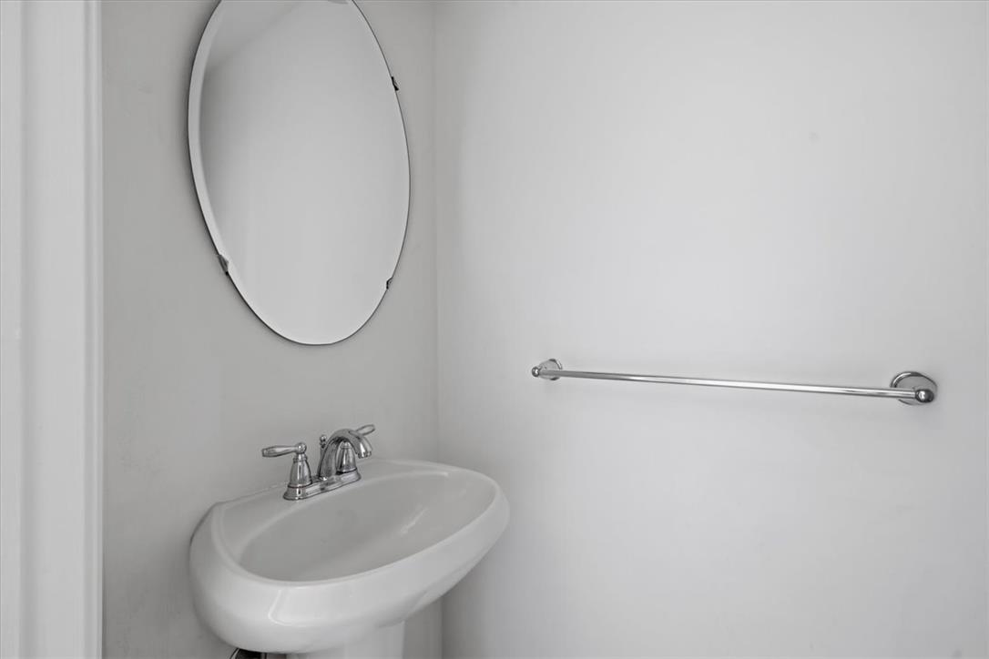 1111 Sparrow Way Property Photo 10