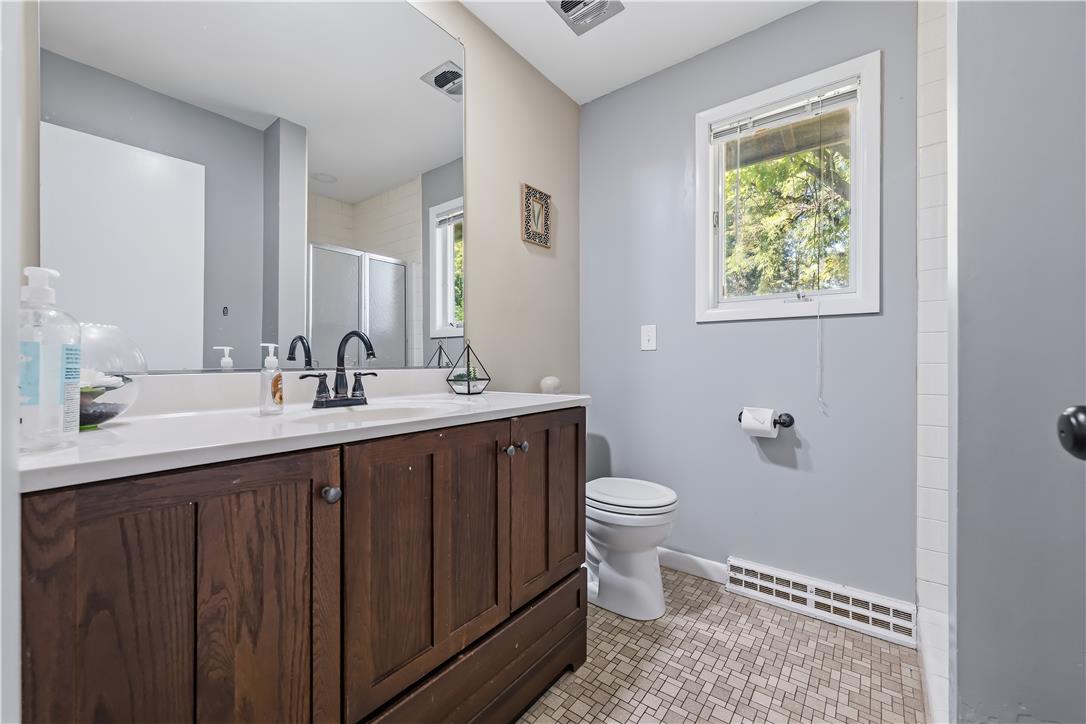 2421 West Greenleaf Property Photo 46