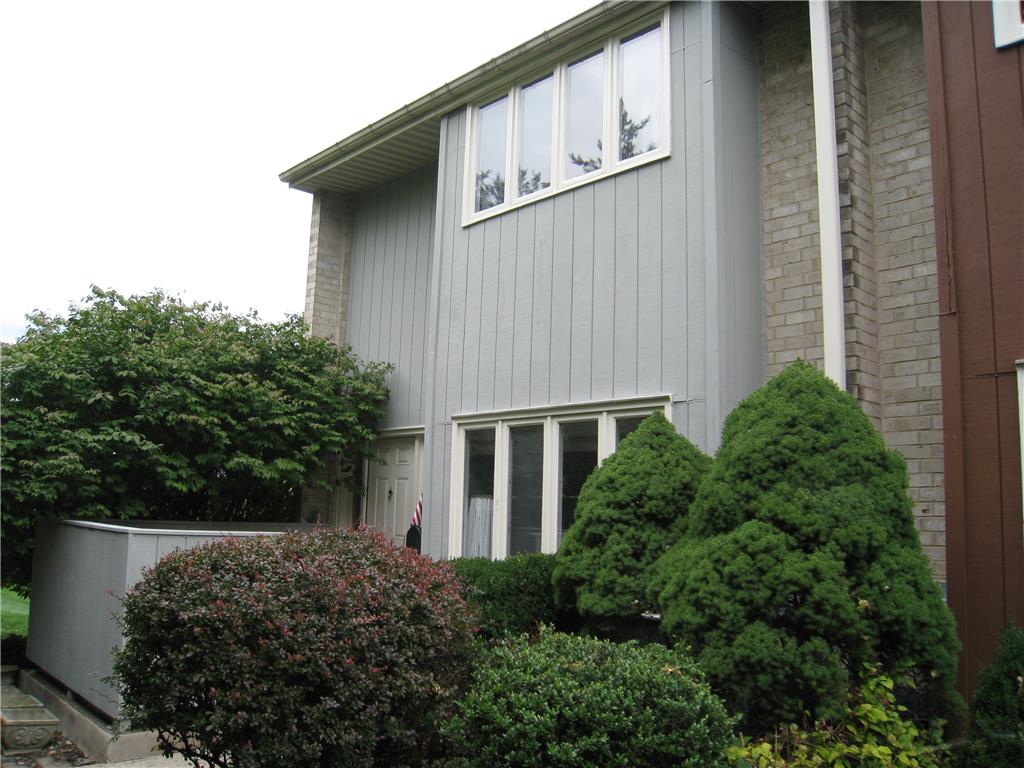 301 Carver Drive Property Photo 1