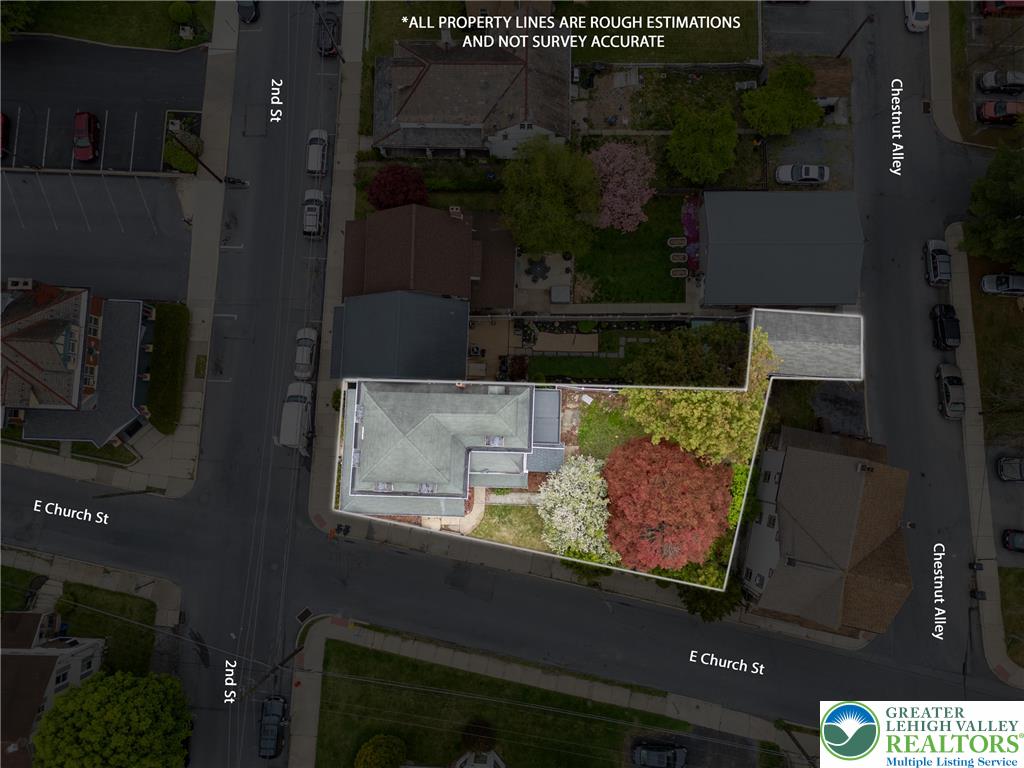 65 2nd Street Property Photo 2