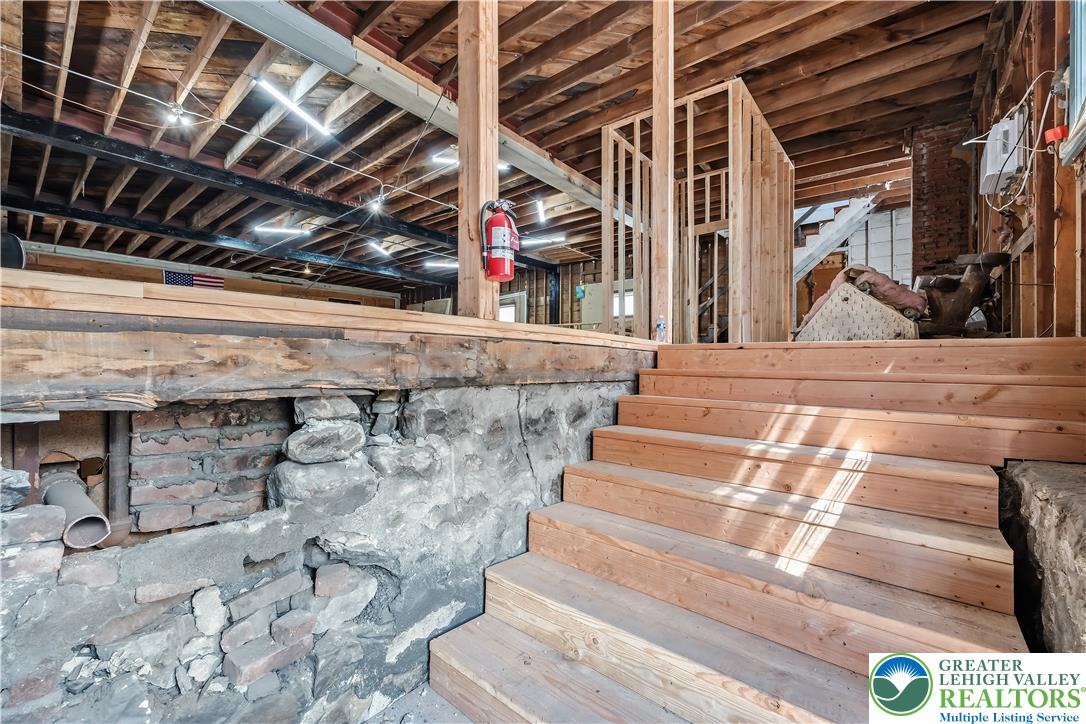 20 Columbus Street Property Photo 18