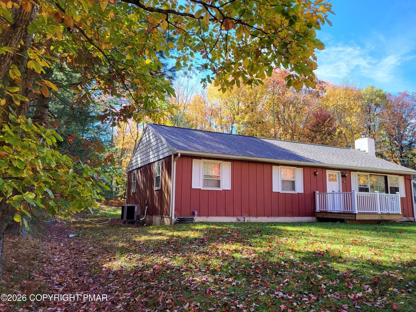 8 Wolf Way Property Photo 1
