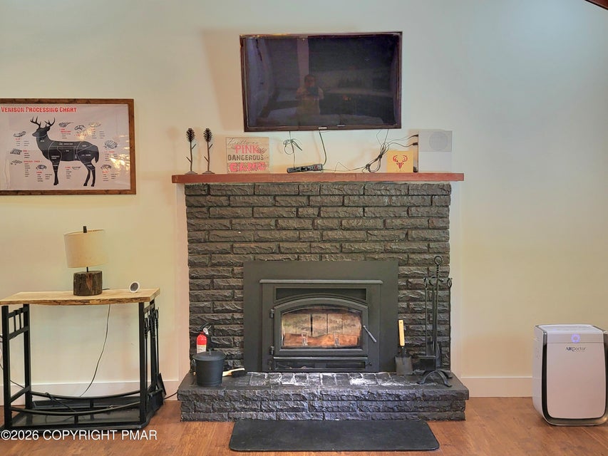 8 Wolf Way Property Photo 5