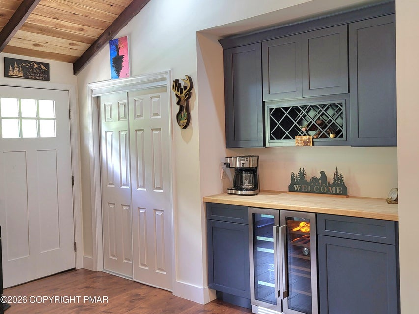 8 Wolf Way Property Photo 10