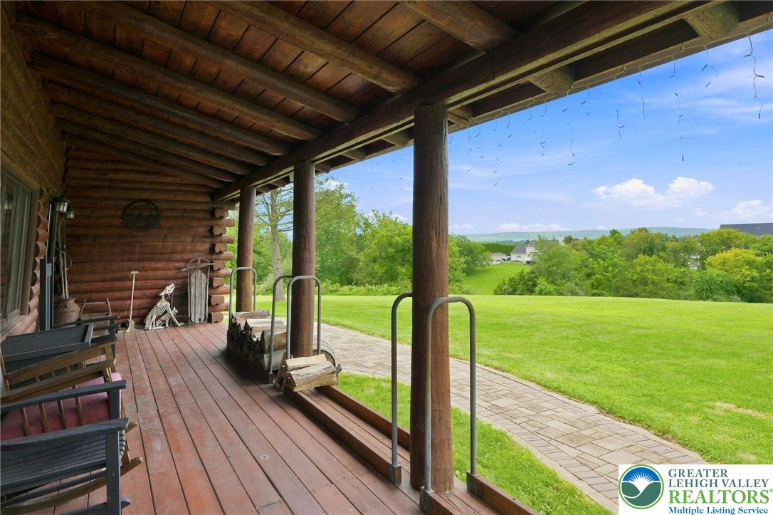 435 Sunset Drive Property Photo 8