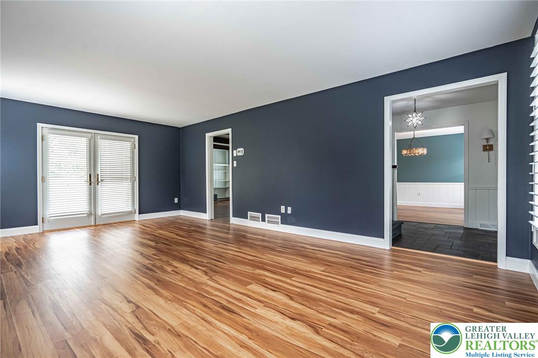 2568 Millbrook Drive Property Photo 11