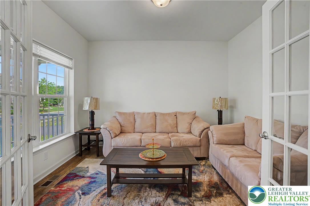 2668 Hollow View Drive Property Photo 16