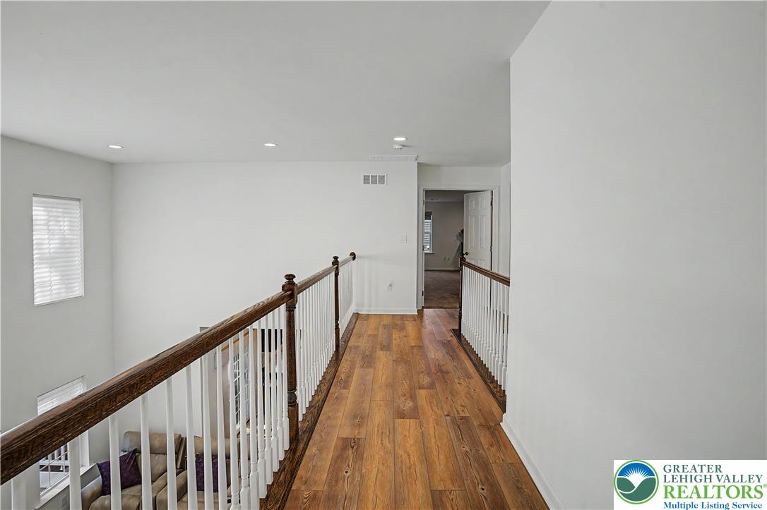 2668 Hollow View Drive Property Photo 25