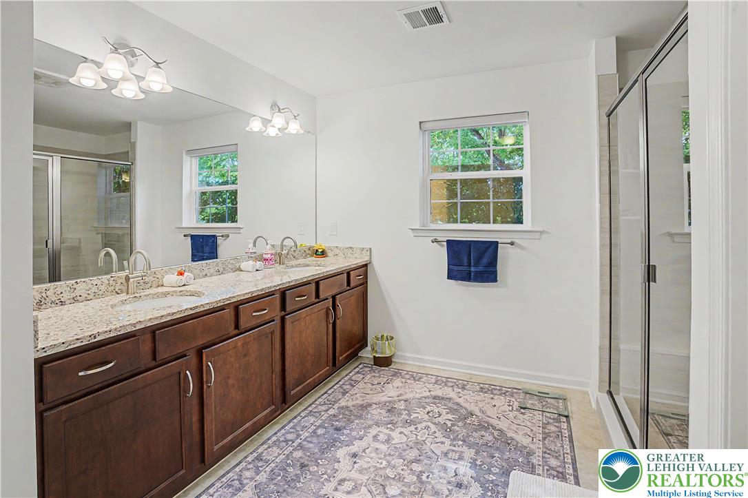 2668 Hollow View Drive Property Photo 31